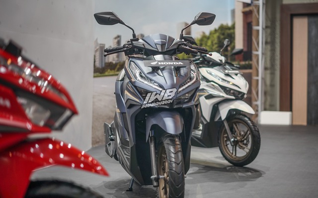 Ảnh thực tế Honda Vario 125 2023 vừa ra mắt: Giá quy đổi từ 35 triệu đồng, dễ tạo cơn sốt tại Việt Nam - Ảnh 4.