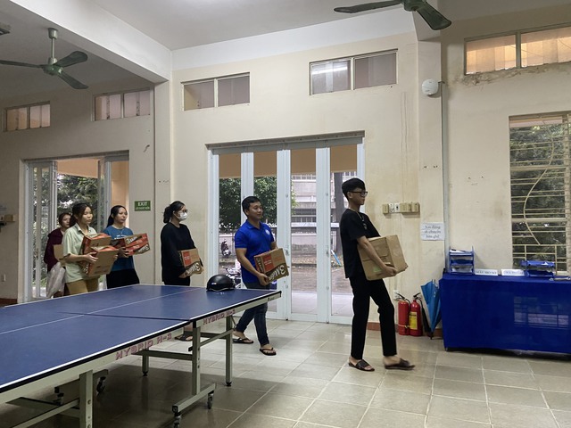 Các trường Đại học tại Huế mở cửa, hỗ trợ sinh viên đến tránh bão Noru - Ảnh 3.