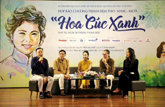 Hé lộ giọng nói của vợ chồng nhà thơ Xuân Quỳnh- Lưu Quang Vũ trong đêm thơ-nhạc-kịch Hoa cúc xanh - Ảnh 2.
