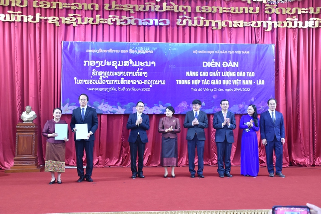 Việt Nam - Lào thúc đẩy hợp tác giáo dục - Ảnh 3.