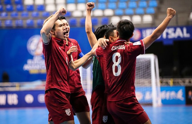 Giải châu Á: Việt Nam, Thái Lan ngược dòng giành 3 điểm; Indonesia chịu thất bại nặng nề - Ảnh 2.