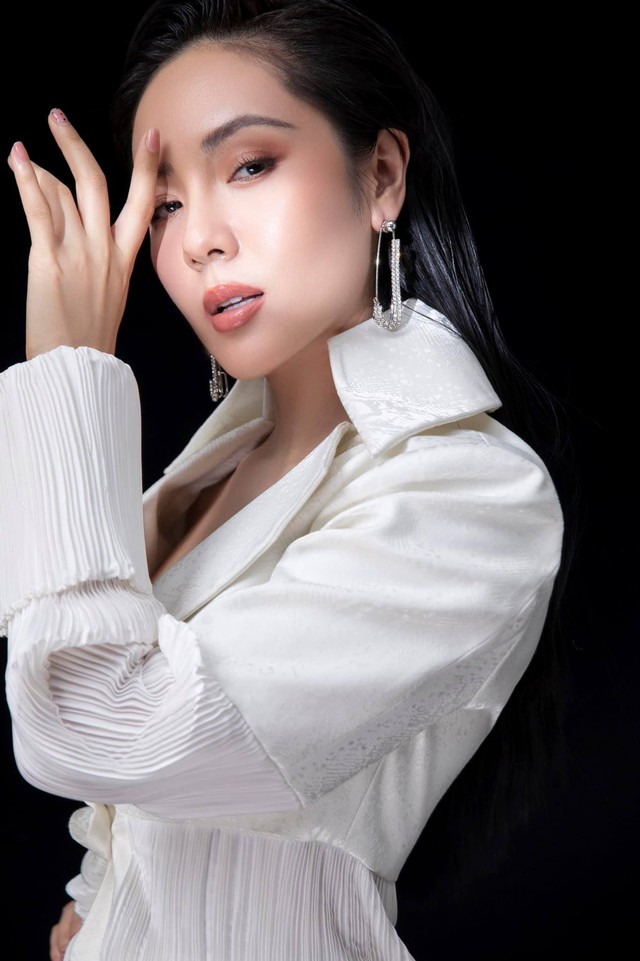 Chị gái Phương Ly được khen là &quot;nữ ca sĩ xinh đẹp nhất&quot;, giọng hát được đào tạo bài bản nên đẳng cấp khác hẳn - Ảnh 8.