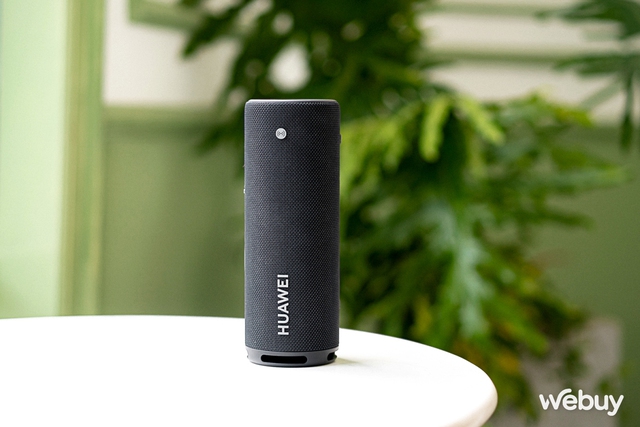 Đánh giá Huawei Sound Joy:  m thanh lớn trong thân hình nhỏ, có đèn đổi màu, pin 26 giờ, sạc nhanh 40W - Ảnh 1.