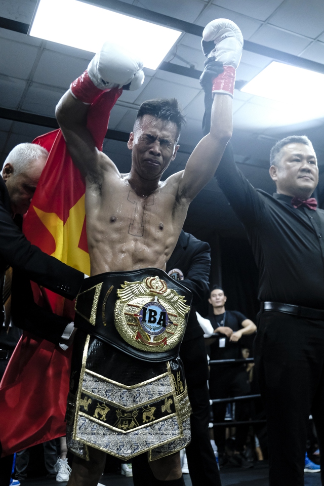 Trần Văn Thảo giành đai IBA, công khai muốn đấu võ sĩ số 1 thế giới - Ảnh 7.