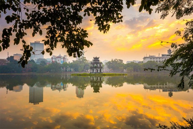 10 hồ nước đẹp nhất Việt Nam: Có nơi được gọi là &quot;Vịnh Hạ Long của Tây Nguyên&quot; - Ảnh 5.