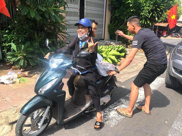 Nữ giám khảo ngồi &quot;ghế nóng&quot; lâu nhất Vietnam Idol hiện phải làm đủ nghề để mưu sinh - Ảnh 5.