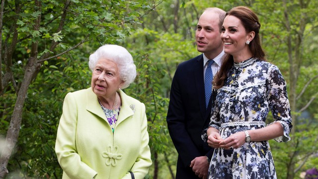 Tiết lộ bất ngờ về thử thách lớn nhất trước hôn nhân của William và Kate: Nữ hoàng cũng phải &quot;ra tay&quot; hỗ trợ - Ảnh 4.