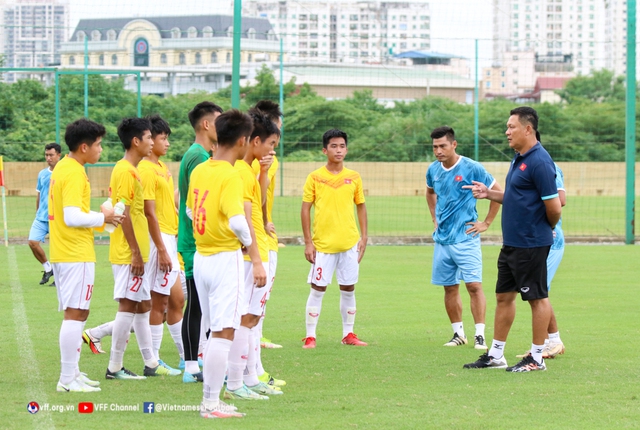 U17 Việt Nam hội quân chuẩn bị cho Vòng loại U17 châu Á 2023 - Ảnh 1.