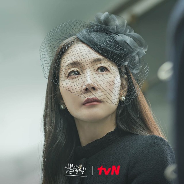 Mê mẩn 5 diễn viên khách mời ở phim Hàn 2022: Song Joong Ki xuất hiện vài giây mà bùng nổ - Ảnh 7.
