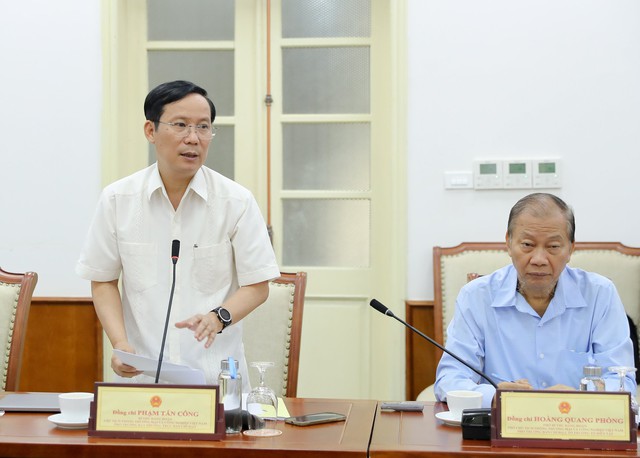 Bộ trưởng Nguyễn Văn Hùng: Xây dựng văn hóa doanh nghiệp trên hai trụ cột chính là chấp hành quy định pháp luật và trách nhiệm với xã hội - Ảnh 2.
