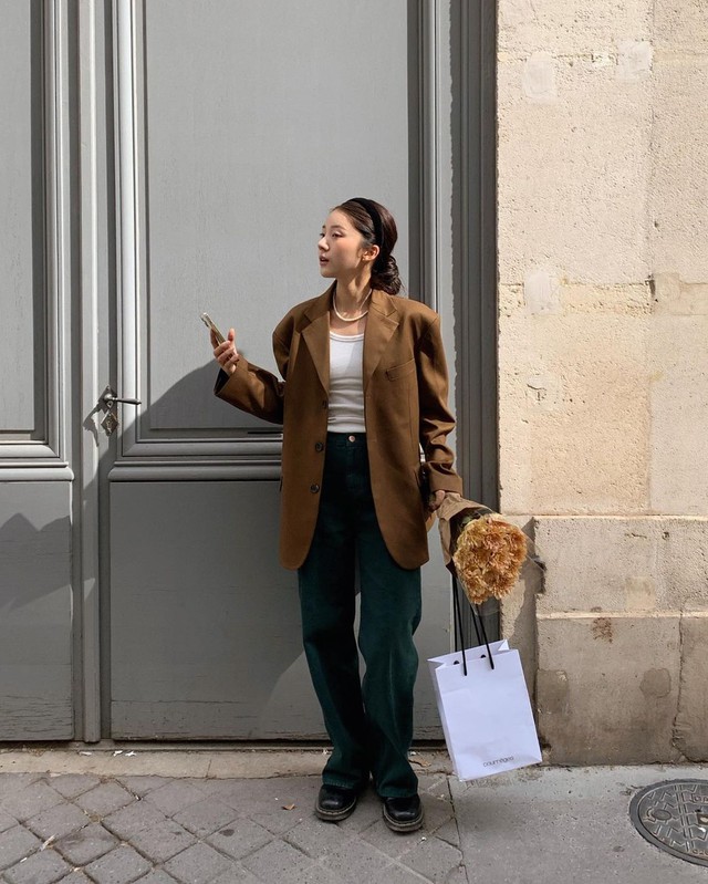 Blogger Hàn sống ở Paris mách bạn cách lên đồ thanh lịch đầu thu - Ảnh 6.