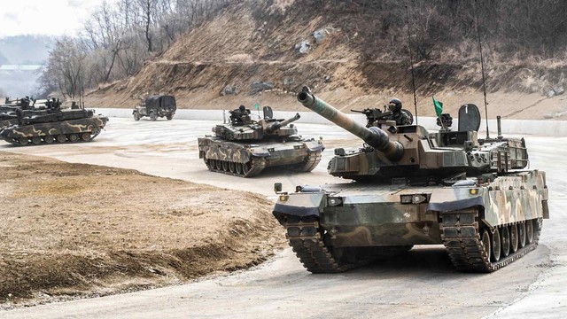 Ký hàng loạt thương vụ lớn, vũ khí Hàn Quốc hút khách châu Âu - Ảnh 1.