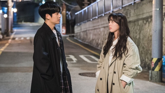 Loạt phim Hàn bị cắt giảm số tập vì tỷ suất người xem thấp: Jung Hae In - Song Ji Hyo góp mặt - Ảnh 10.