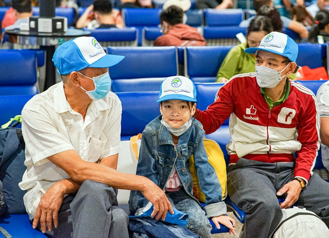 Hơn 100 lao động nghèo từ phía nam được về quê đón Tết trên chuyến &quot;chuyến bay mơ ước - hành trình đoàn viên&quot; - Ảnh 4.