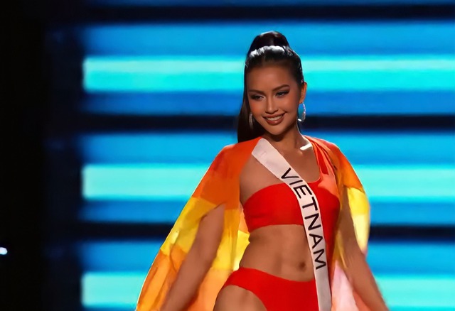 Toàn cảnh Bán kết Miss Universe: Ngọc Châu tỏa sáng với nhan sắc và màn catwalk nổi bật, cùng dàn thí sinh trình diễn mãn nhãn - Ảnh 6.
