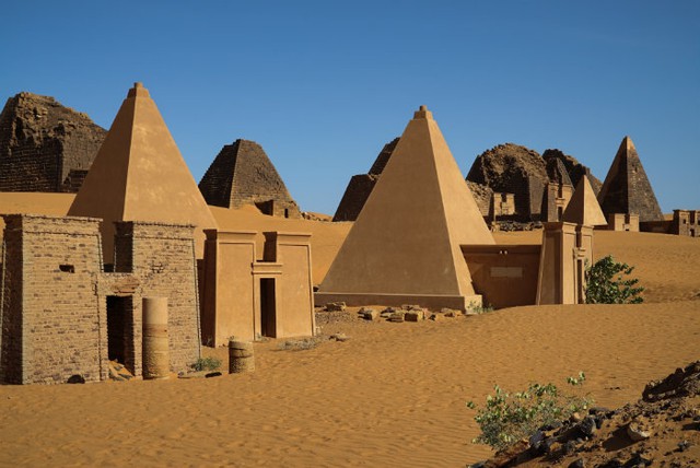 Một đất nước có số kim tự tháp nhiều hơn cả Ai Cập nhưng không phải ai cũng biết - Ảnh 4.
