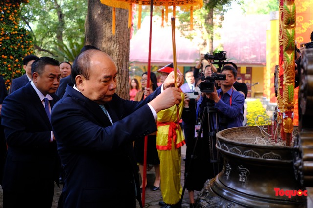 Những hoạt động ý nghĩa của đoàn đại biểu đại diện người Việt Nam ở nước ngoài về thăm quê hương trong 'Xuân Quê hương 2023 - Ảnh 4.