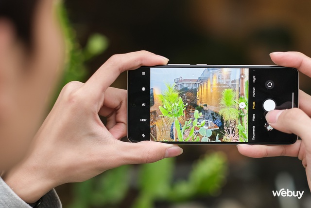 Cũng là Xiaomi nhưng smartphone này cấu hình "khủng" hơn Xiaomi 13 mà giá rẻ hơn - Ảnh 6.