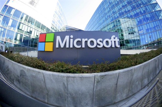 Microsoft khó khăn, xác nhận cắt giảm gần 10.000 nhân sự trong năm mới - Ảnh 2.