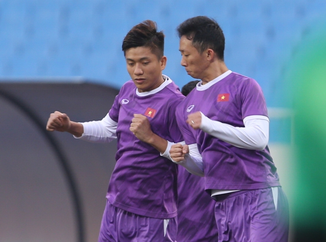Quế Ngọc Hải trở lại tập luyện, chờ đấu Myanmar - Ảnh 6.