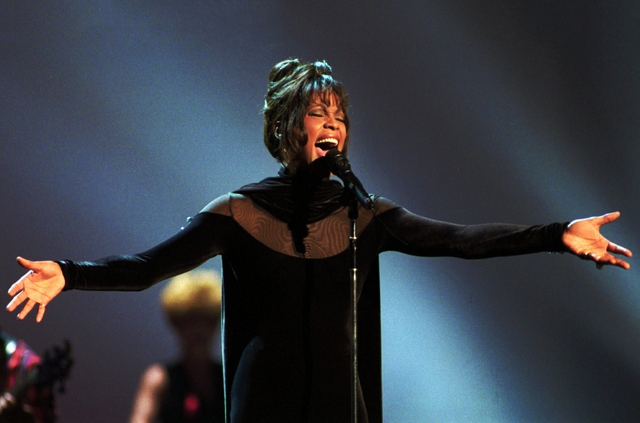 Whitney Houston: Diva huyền thoại với giọng hát đẹp và kỹ thuật bậc thầy - Ảnh 4.