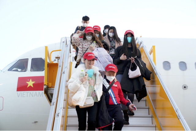 Việt Nam đón gần 900 nghìn lượt khách du lịch quốc tế trong tháng 1 - Ảnh 1.