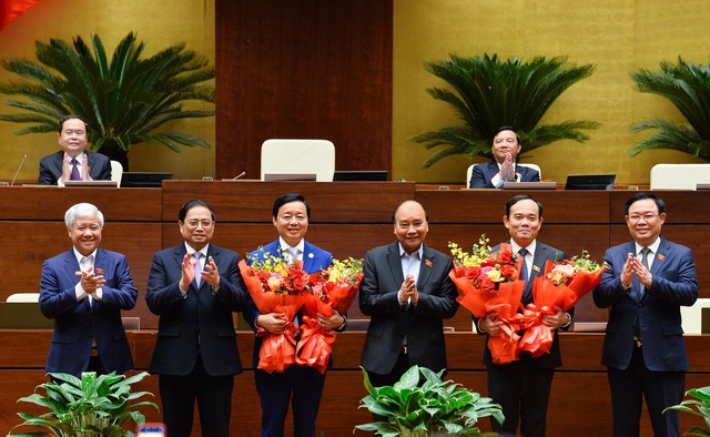 Quốc hội phê chuẩn bổ nhiệm hai Phó Thủ tướng Trần Hồng Hà và Trần Lưu Quang - Ảnh 1.