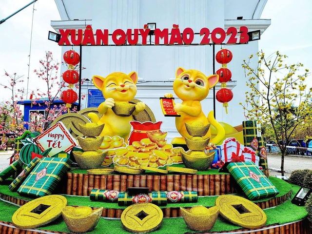 Dàn linh vật mèo mừng Tết Quý Mão 2023 khắp các địa điểm đón Tết tại Việt Nam cùng rủ nhau đọ độ &quot;cute&quot; khiến dân mạng cười xỉu  - Ảnh 9.