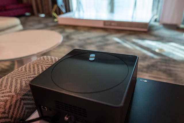 LG ra mắt chiếc TV OLED không dây đầu tiên trên thế giới   - Ảnh 2.