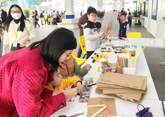 Lần đầu tiên học sinh có cơ hội gửi thông điệp lên trạm vũ trụ quốc tế ISS - Ảnh 7. Lần đầu tiên học sinh có cơ hội gửi thông điệp lên trạm vũ trụ quốc tế ISS - Ảnh 7.