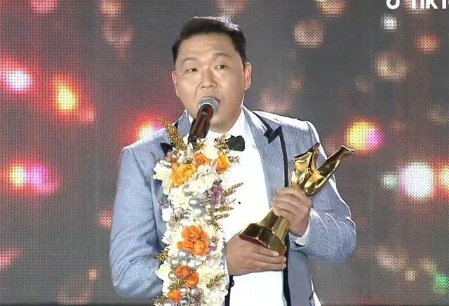 Golden Disc Awards 2023: j-hope đại diện BTS nhận giải thưởng cao nhất, IVE bất ngờ “giả trân&quot; khi được Daesang - Ảnh 5.