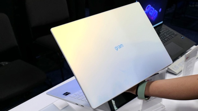 LG ra mắt chiếc laptop đẹp nhất tại CES 2023   - Ảnh 1.