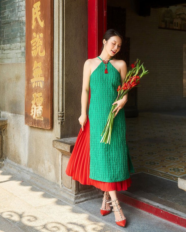 Blogger Trinh Phạm mách chị em 5 mẫu áo dài thiết kế chuẩn sang xịn để diện Tết  - Ảnh 7.