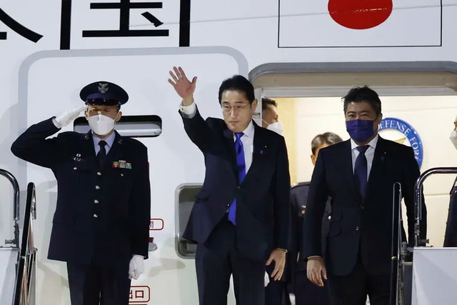Thủ tướng Nhật Bản bắt đầu chuyến công du châu Âu, Mỹ - Ảnh 1.