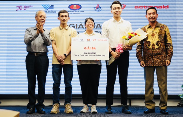 Trao giải thưởng “Đại sứ Thanh niên vì phát triển bền vững” - Ảnh 4.