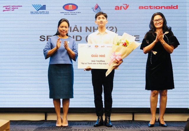 Trao giải thưởng “Đại sứ Thanh niên vì phát triển bền vững” - Ảnh 3.