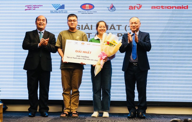Trao giải thưởng “Đại sứ Thanh niên vì phát triển bền vững” - Ảnh 2.