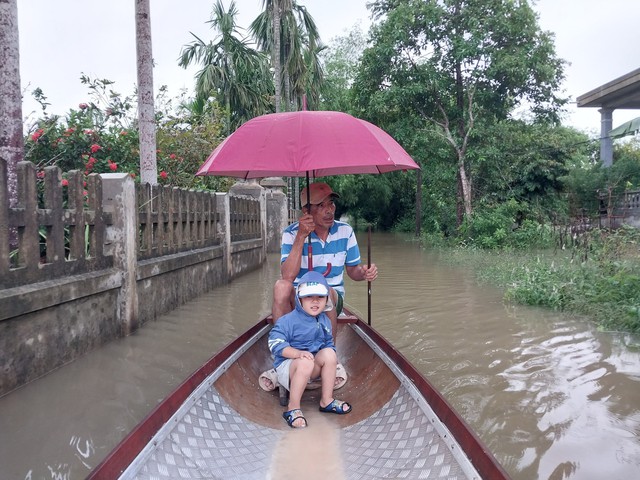 Mưa lớn gây ngập cục bộ nhiều nơi tại Thừa Thiên Huế - Ảnh 5.