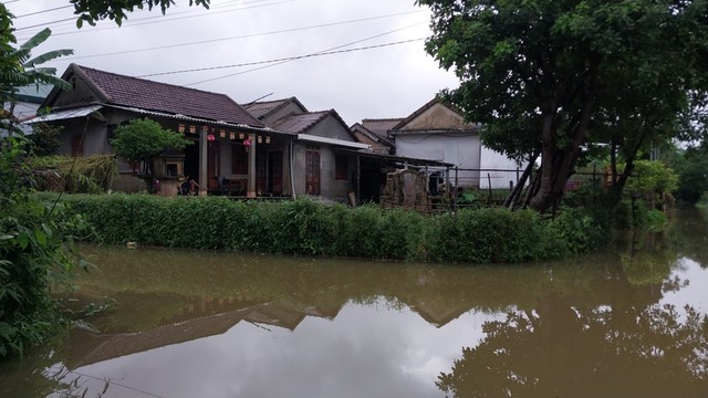 Mưa lớn gây ngập cục bộ nhiều nơi tại Thừa Thiên Huế - Ảnh 3.