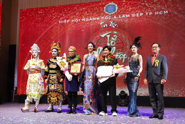 Bà Cao Thị Hồng Lam tái đắc cử Chủ tịch Hiệp hội Ngành tóc & Làm đẹp TP.HCM nhiệm kỳ 2023-2028 - Ảnh 4.