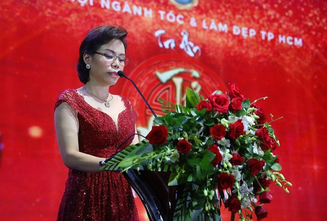 Bà Cao Thị Hồng Lam tái đắc cử Chủ tịch Hiệp hội Ngành tóc & Làm đẹp TP.HCM nhiệm kỳ 2023-2028 - Ảnh 3.