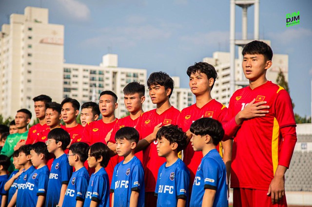 Cúp Tứ hùng quốc tế: Công Phương đá phạt thành bàn, U18 Việt Nam gây bất ngờ trước đội bóng châu Âu - Ảnh 4.
