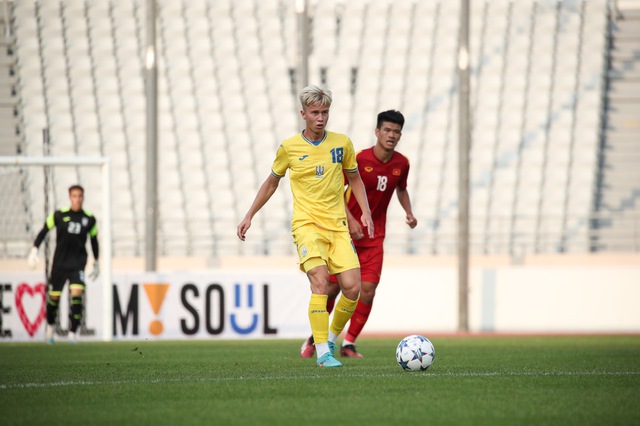 Cúp Tứ hùng quốc tế: Công Phương đá phạt thành bàn, U18 Việt Nam gây bất ngờ trước đội bóng châu Âu - Ảnh 3.