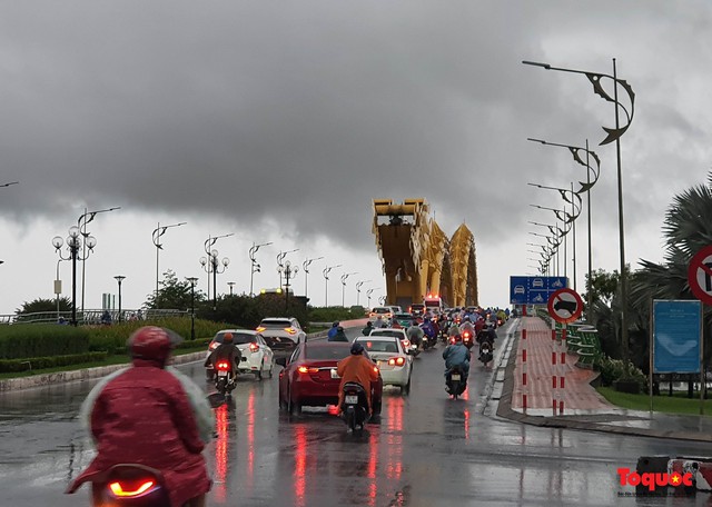 Đà Nẵng cho học sinh nghỉ học vì mưa lớn - Ảnh 2.