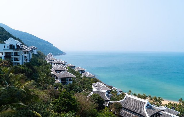 Báo quốc tế gợi ý đến những vùng biển đẹp nhất ở Việt Nam - Ảnh 5.