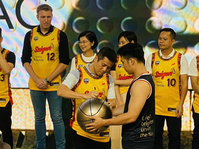 Sun Life Việt Nam đồng hành cùng Saigon Heat truyền cảm hứng rèn luyện thể thao đến thế hệ trẻ - Ảnh 1.