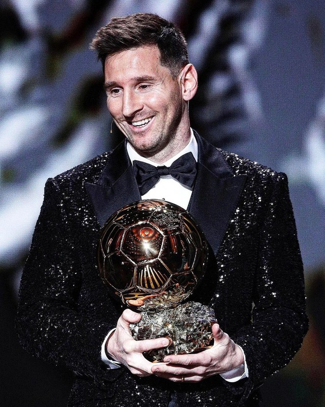 Bầu chọn Quả bóng vàng 2023: Messi vượt mặt Haaland, giành một nửa số phiếu - Ảnh 2.