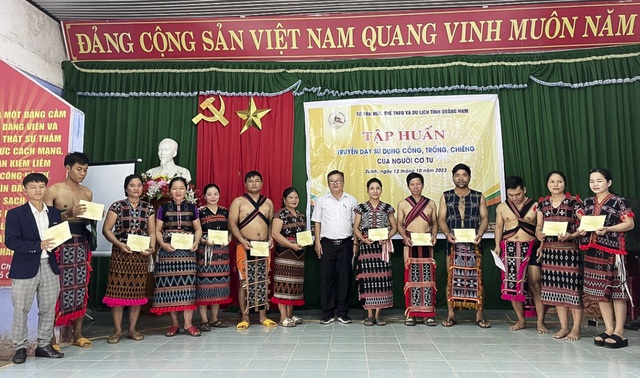 Tập huấn, truyền dạy văn hóa phi vật thể của đồng bào Cơ Tu và Giẻ-Triêng trên địa bàn huyện Nam Giang - Ảnh 1.