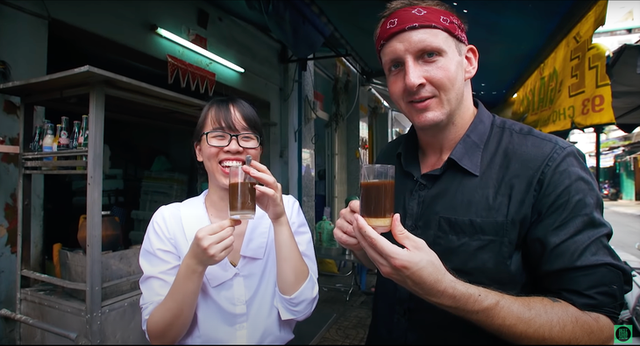 Cà phê Việt khiến Youtuber ẩm thực nổi tiếng thế giới mê mệt: Một ngày sẽ chẳng thể trọn vẹn nếu không uống cà phê  - Ảnh 3.