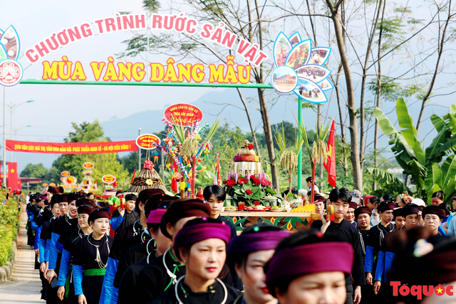 Lễ hội Cơm mới nét đẹp văn hóa của người Tày Khao ở Văn Yên - Ảnh 2.